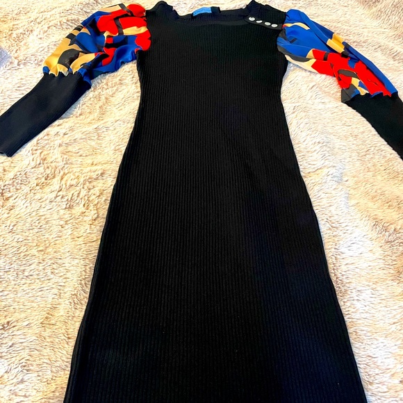 NY&C Black ripped dress, material not heavy, beautiful colorful puffed sleeves - Picture 4 of 7